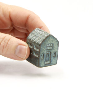 Alternative view of Olufshus - smal lille- Hav