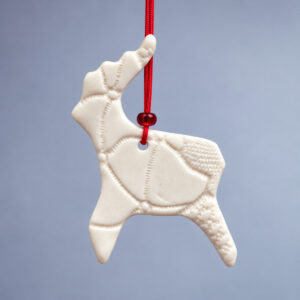 Buk - imprint - grandmas porcelæn ornament